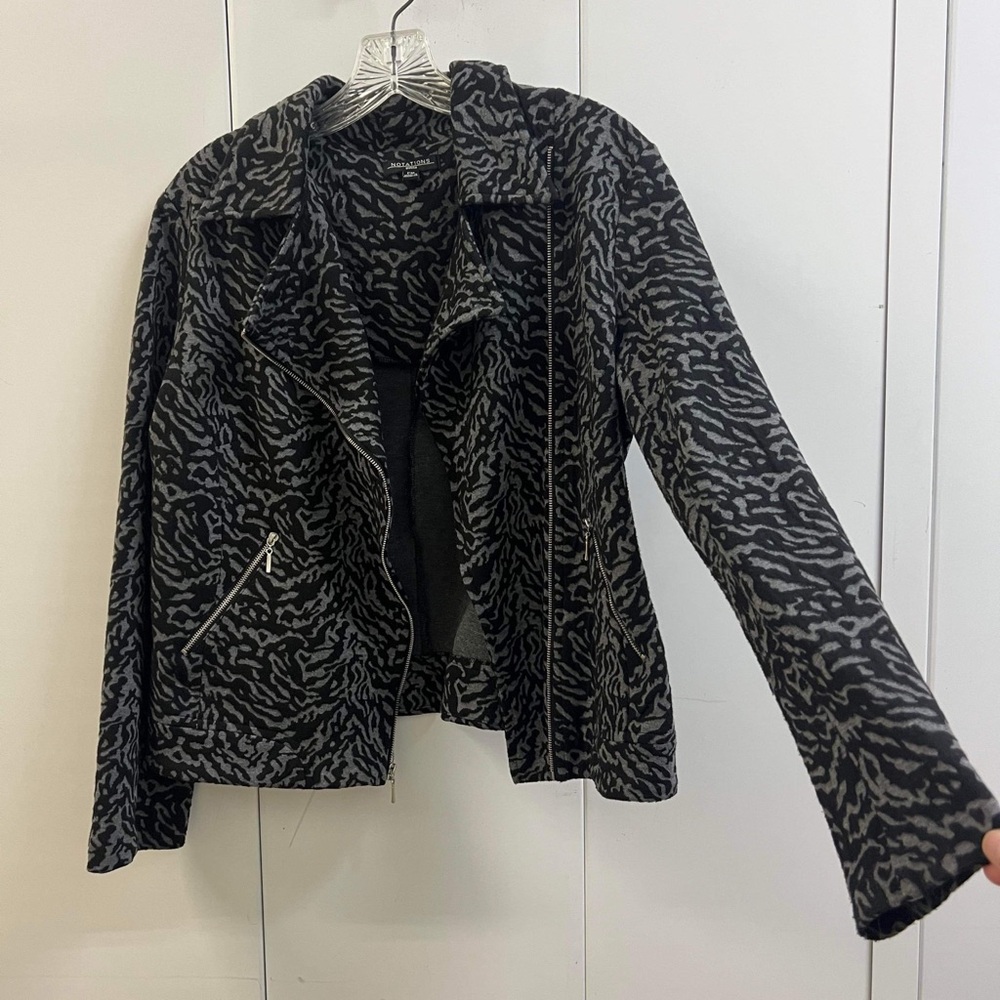 Like New Notations Zebra Print Long Sleeve Petite Blazer